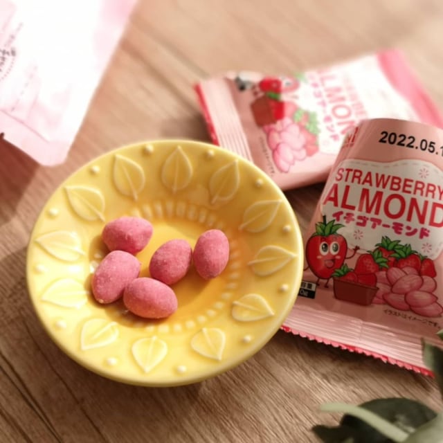 イチゴアーモンド味