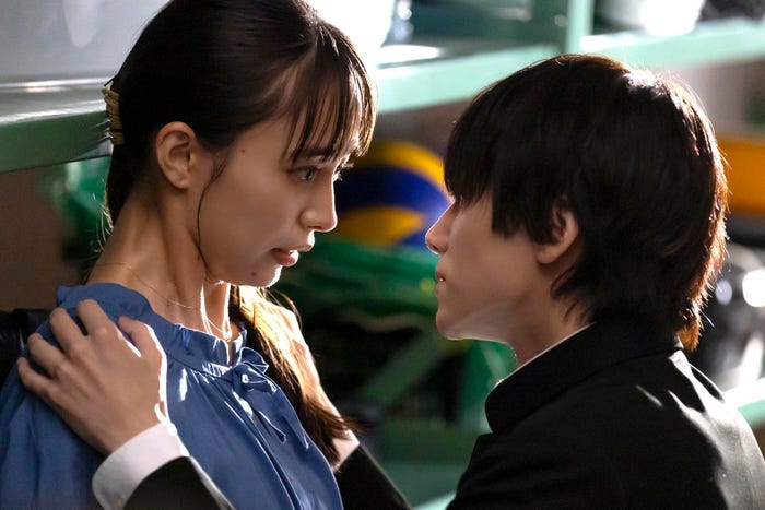 井桁弘恵、山下幸輝「私の町の千葉くんは。」第3話(C)「私の町の千葉くんは。」製作委員会