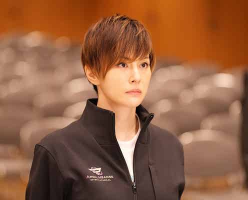 米倉涼子、史上最短ヘアで“国際霊柩送還士”に「エンジェルフライト」主演決定