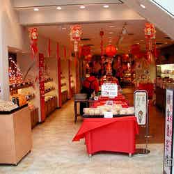 「重慶飯店第一売店」は品揃えが一番多く、中華街のメイン通りに位置する/画像提供:重慶飯店