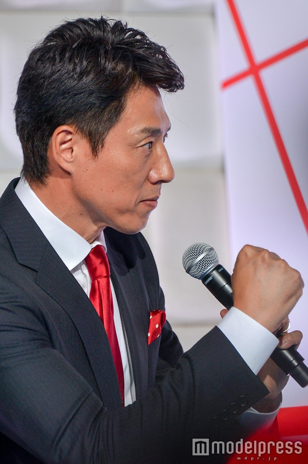 松岡修造、知念侑李とエールを送る「できる！！」 （C）モデルプレス