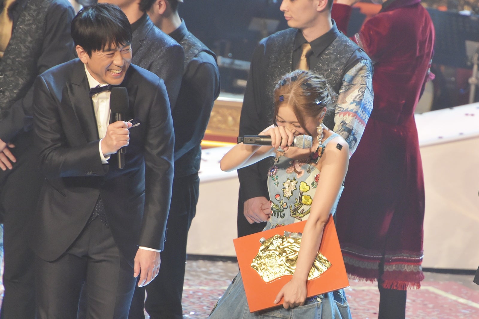 安住紳一郎アナ、西野カナ （C）モデルプレス