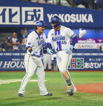 DeNA快勝で4位ヤクルトとは再び4.5差 同点の六回に打者一巡で一挙7得点 井上朋が移籍後初アーチとなる3ラン 先発・石田裕は六回途中2失点