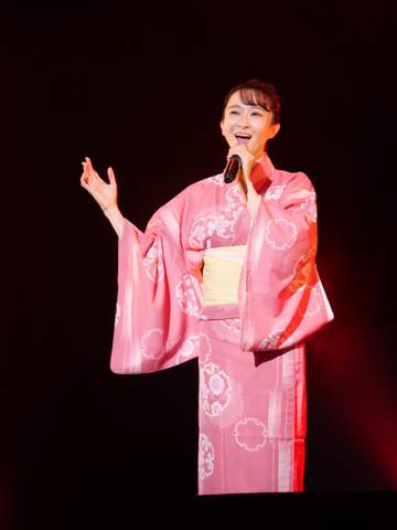 元宝塚歌劇団娘役スター・有沙瞳 演歌歌謡歌手デビュー！歌手として再出発