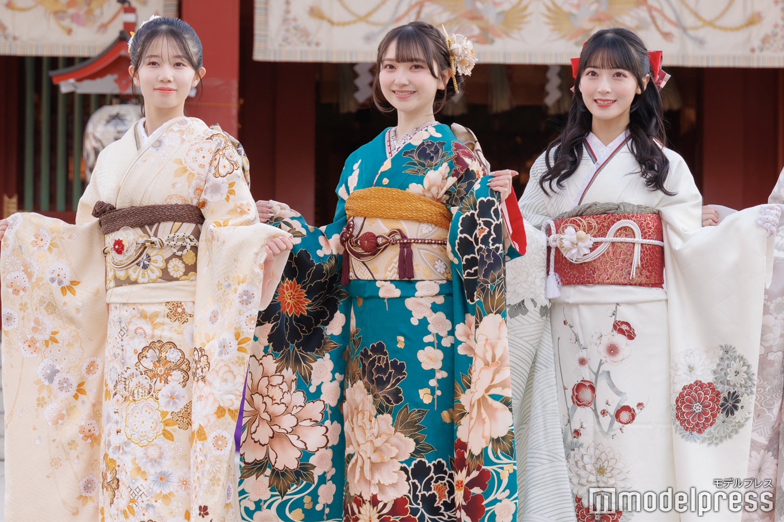 正鋳真優、山崎空、佐藤綺星（C）モデルプレス