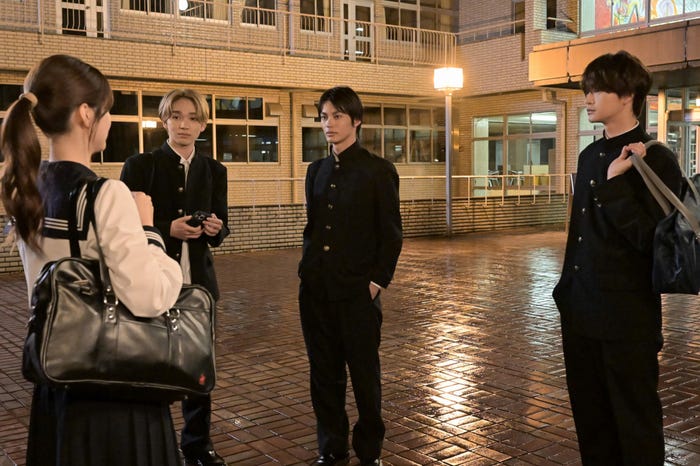 生見愛瑠、宮世琉弥、神尾楓珠、瀬戸康史「くるり~誰が私と恋をした?~」第6話より(C)TBS