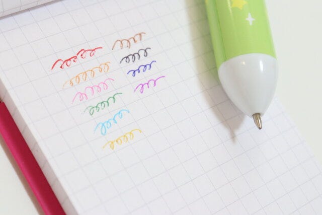 10色ボールペンエイリアン　使用例