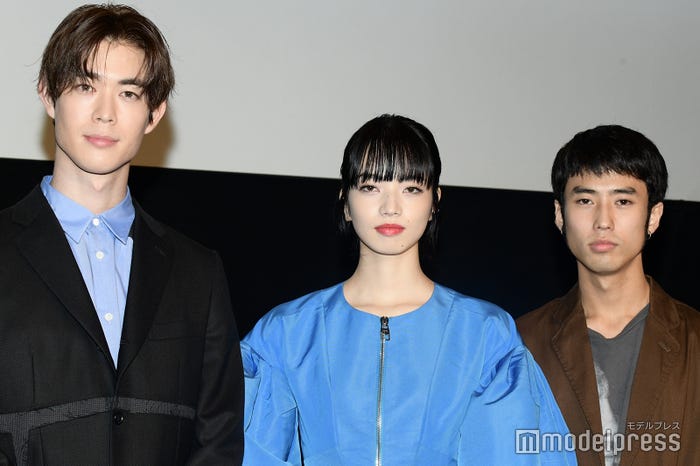 宮沢氷魚、小松菜奈、佐藤緋美 (C)モデルプレス