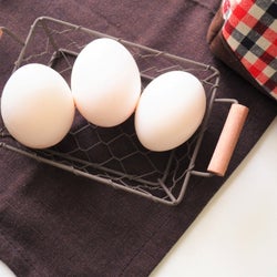 卵は常温で売られているけど自宅では冷蔵でいい 適切な保存方法を解説 モデルプレス