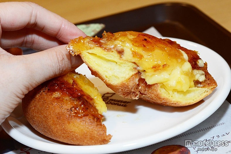 表面パリっと、中はジュワっとカスタードクリームがとろけ出る（C）モデルプレス