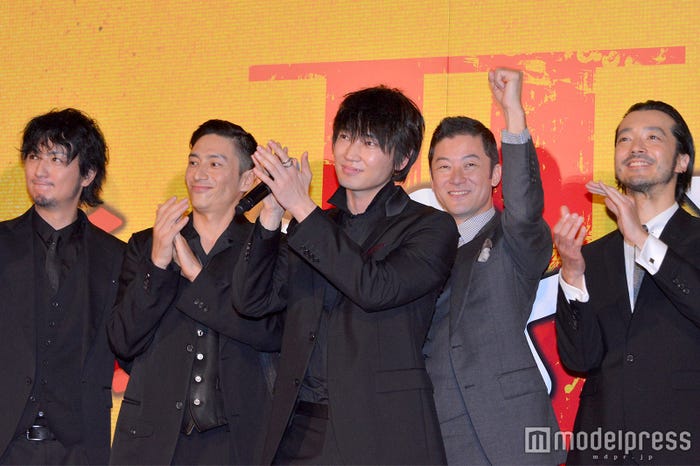 (左から)上地雄輔、伊勢谷友介、綾野剛、浅野忠信、金子ノブアキ(C)モデルプレス