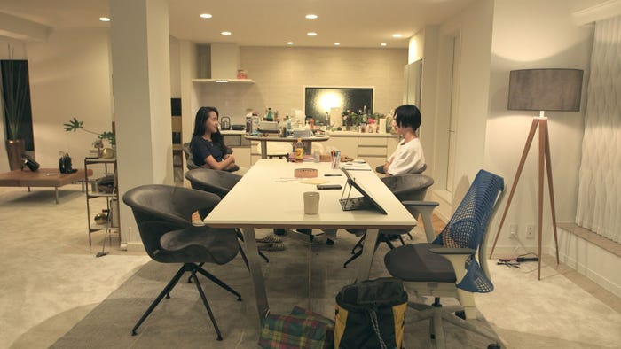春花、流佳「TERRACE HOUSE TOKYO 2019-2020」25th WEEK(C)フジテレビ/イースト・エンタテインメント