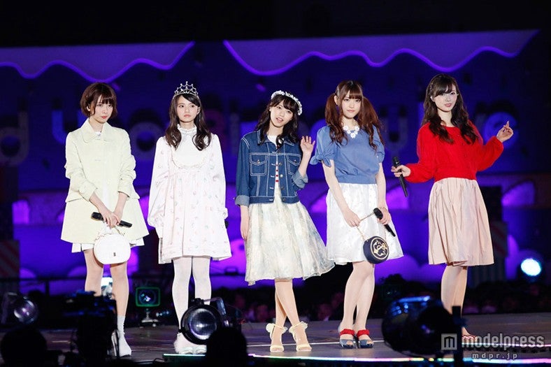 橋本奈々未、齋藤飛鳥、西野七瀬、松村沙友理、白石麻衣