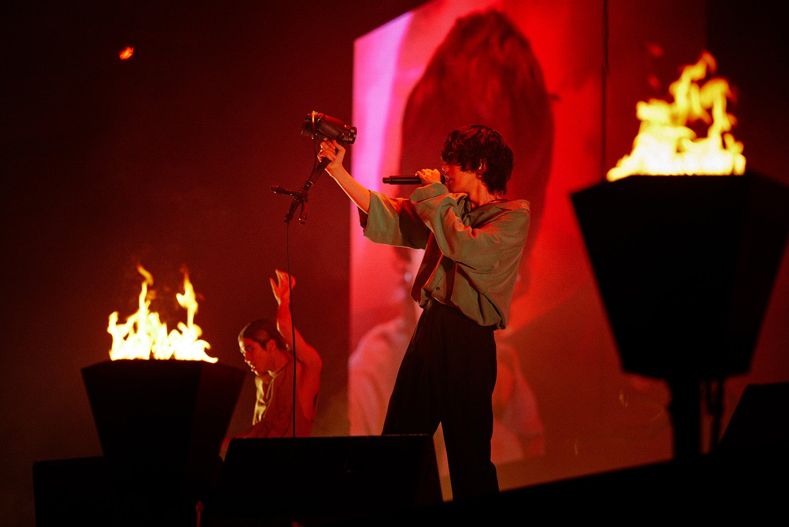 米津玄師／「米津玄師 2022 TOUR／変身」の様子（C）太田好治／立脇卓／横山マサト／八尾武志