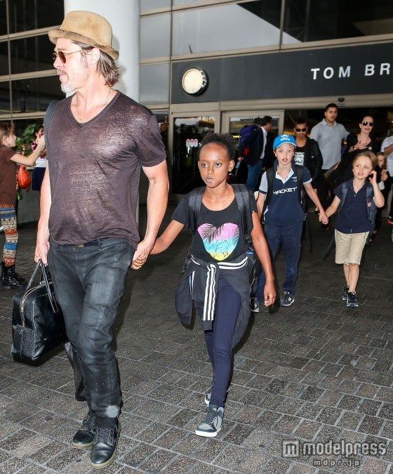 ブラッド・ピットと子どもたち。FameFlynet Pictures／Zeta Image