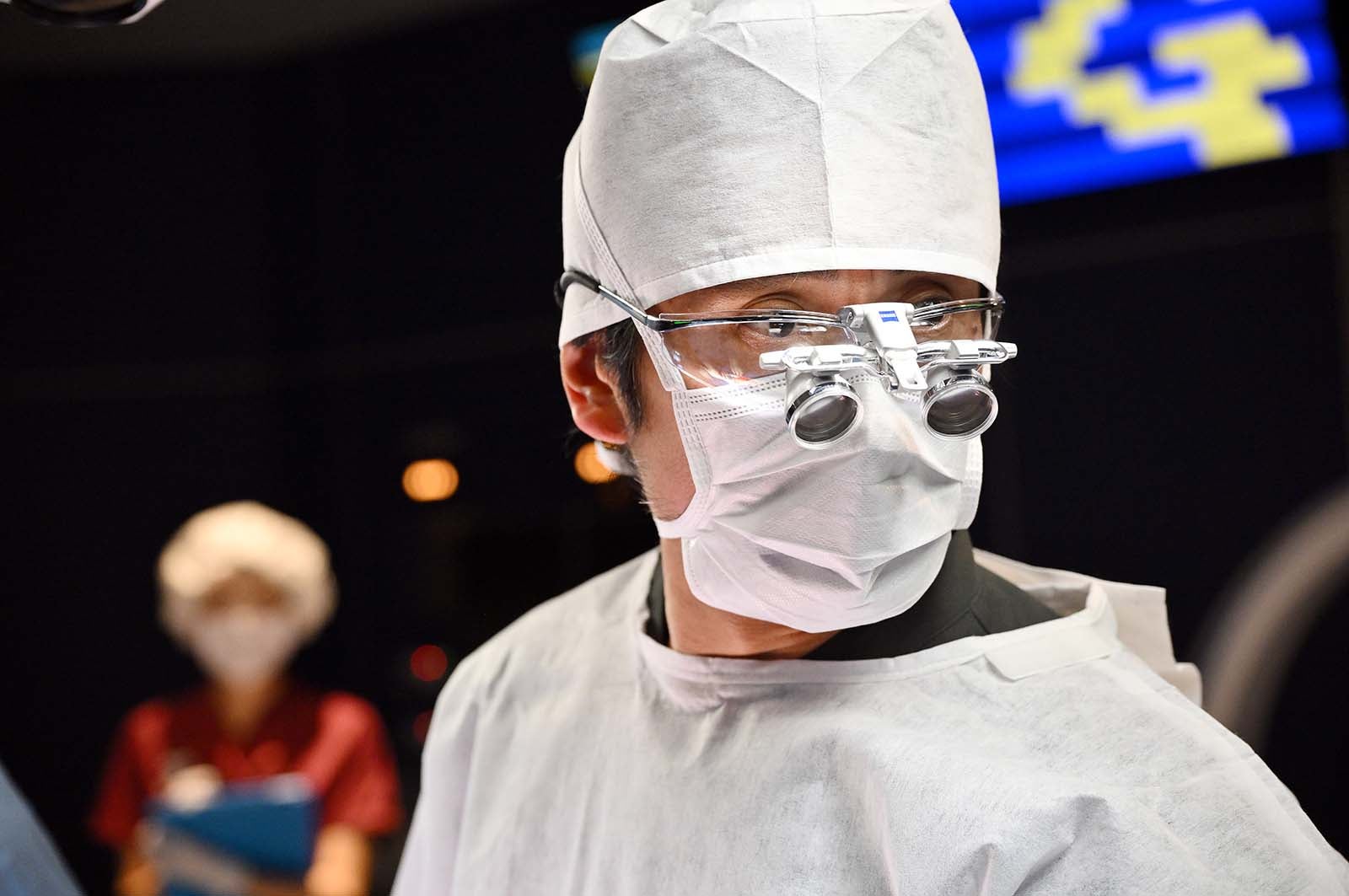 内野聖陽「ブラックペアン シーズン２」第1話より（C）TBS