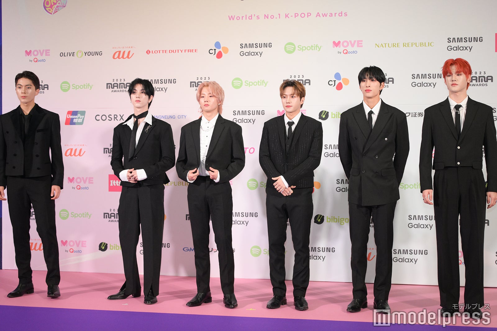 JUST B（左から）サンウ、ゴヌ、JM、イム・ジミン、ベイン（C）モデルプレス