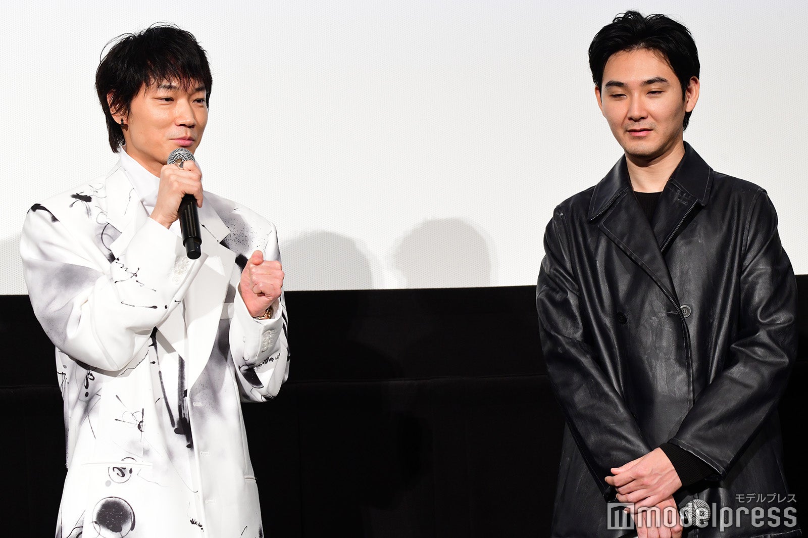 綾野剛、松田龍平 （C）モデルプレス