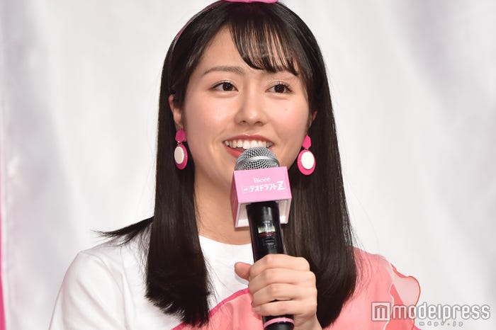 佐々木彩夏(C)モデルプレス