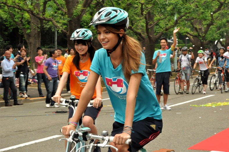 内田理央、マギー