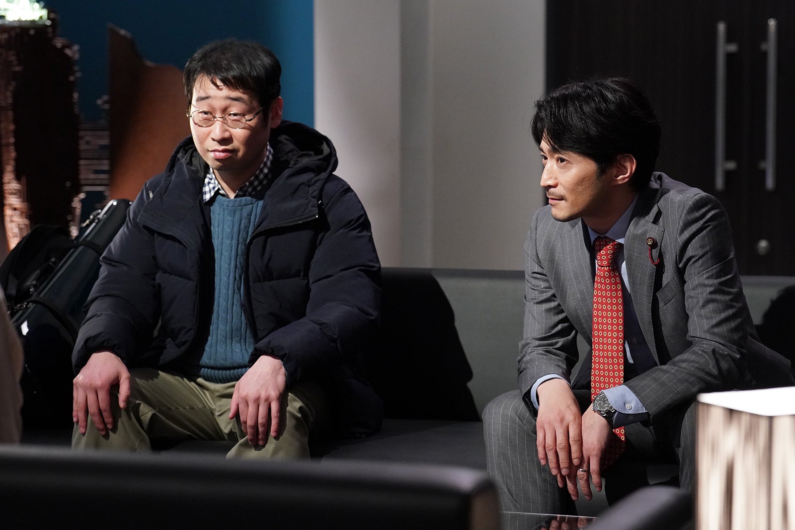 前野朋哉、津田健次郎／「リバーサルオーケストラ」第8話より（C）日本テレビ