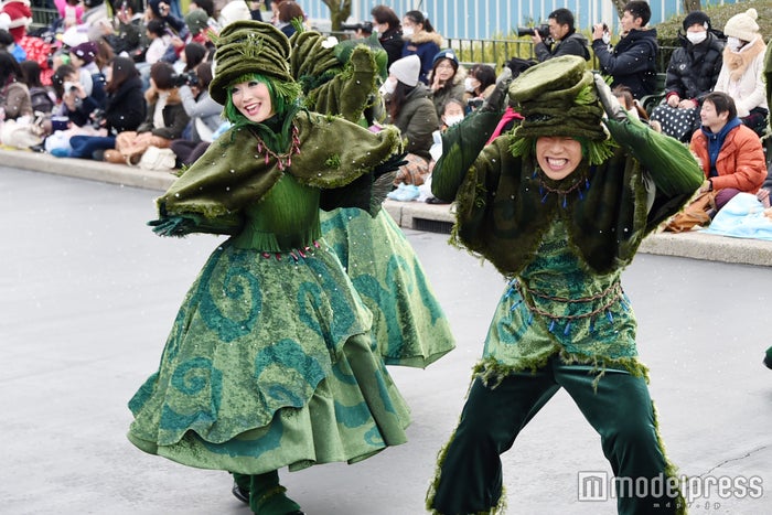 ディズニー ダンサーたちも見逃せない アナ雪 の世界を見事再現 モデルプレス