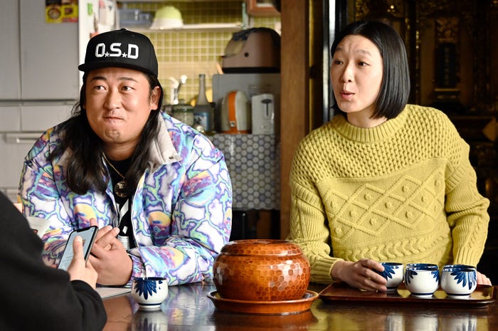 秋山竜次、江口のりこ/「俺の家の話」より(C)TBS