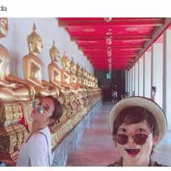 石田ニコル、深海と「まさかの2人旅」 タイの人気寺院を満喫