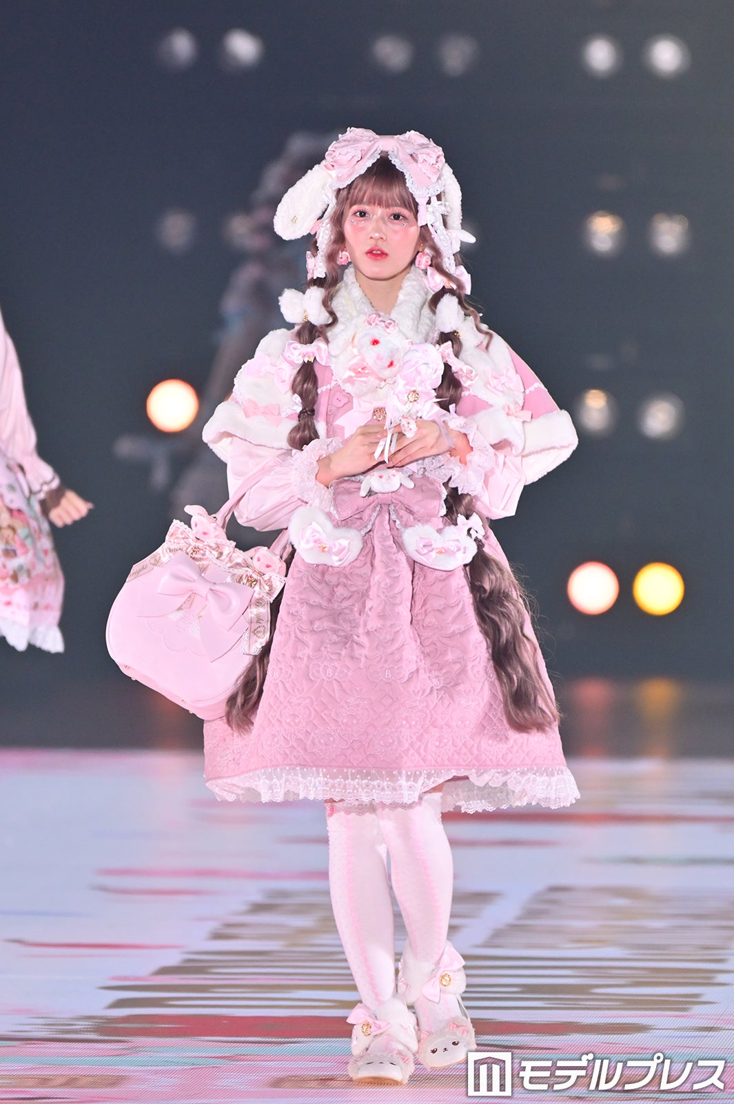 （C）モデルプレス