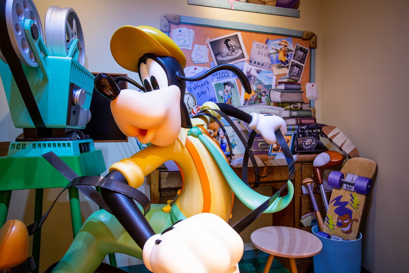 ディズニーストア 東京ディズニーリゾート店（C） Disney （C）Disney. Based on the “Winnie the Pooh” works by A.A. Milne and E.H. Shepard.