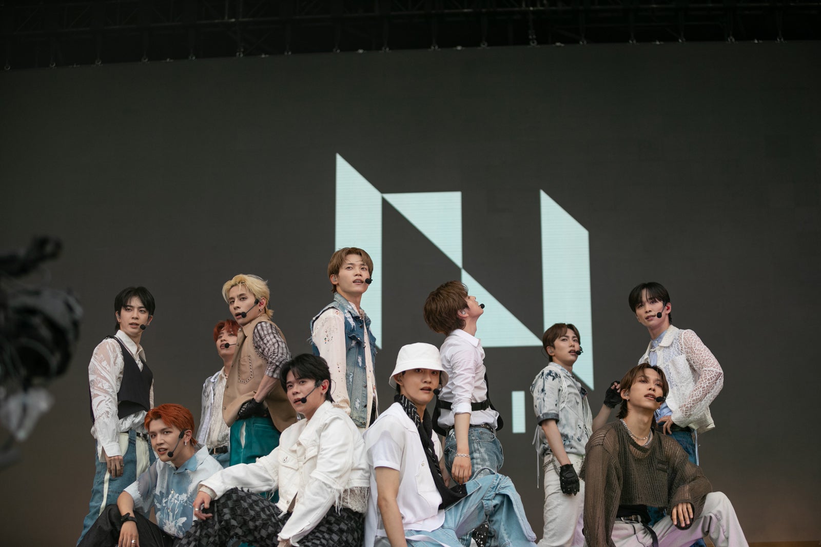 INI、WANIMAとコラボで提供楽曲「HERO」披露 池崎理人のバースデー祝福も＜WANIMA presents 1CHANCE FESTIVAL2023＞