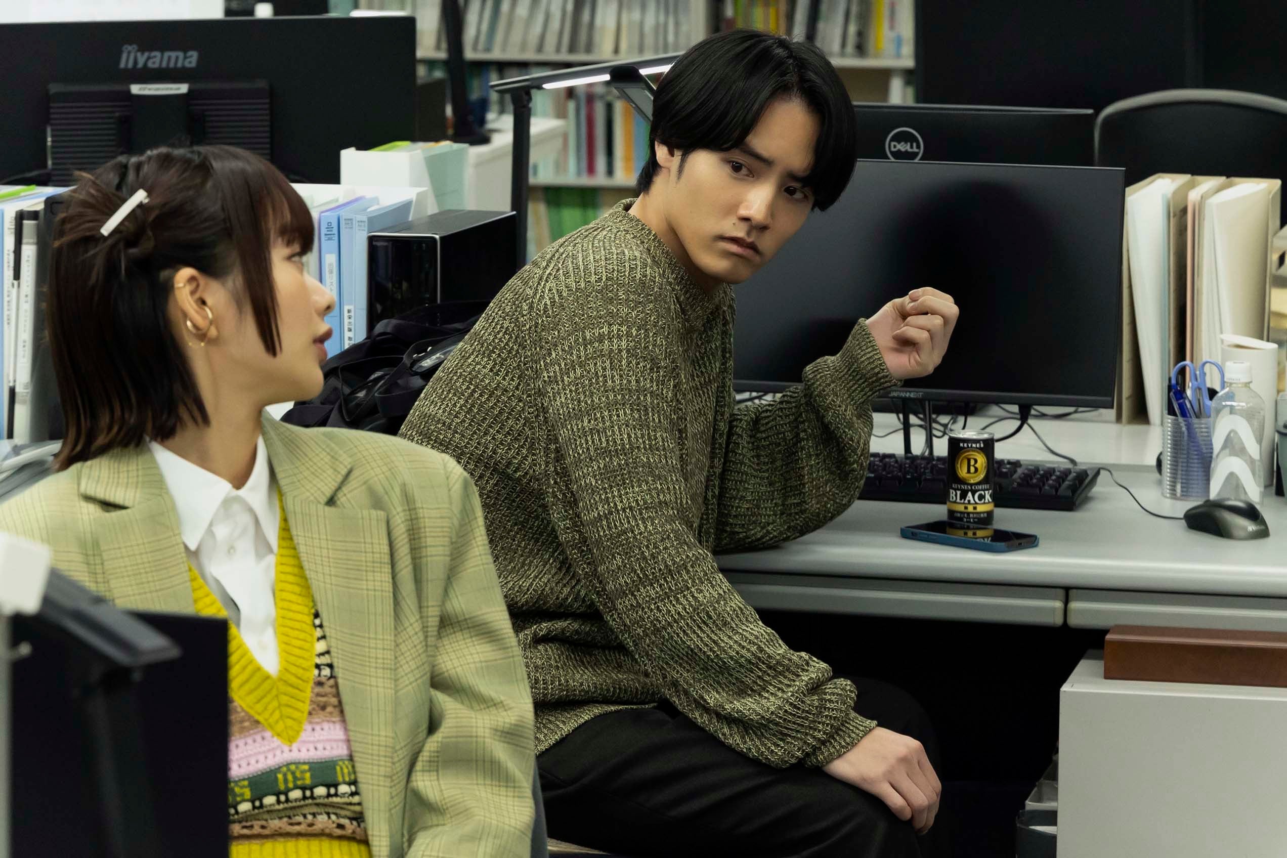 見上愛、赤楚衛二「Re:リベンジ-欲望の果てに-」 第1話より（C）フジテレビ