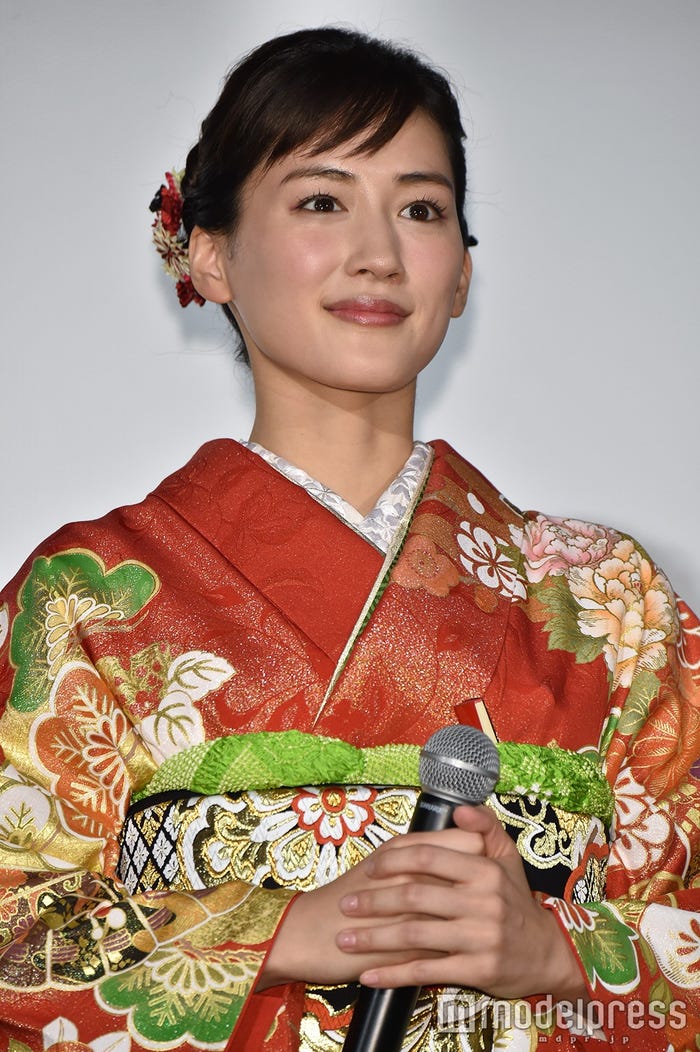 綾瀬はるか(C)モデルプレス