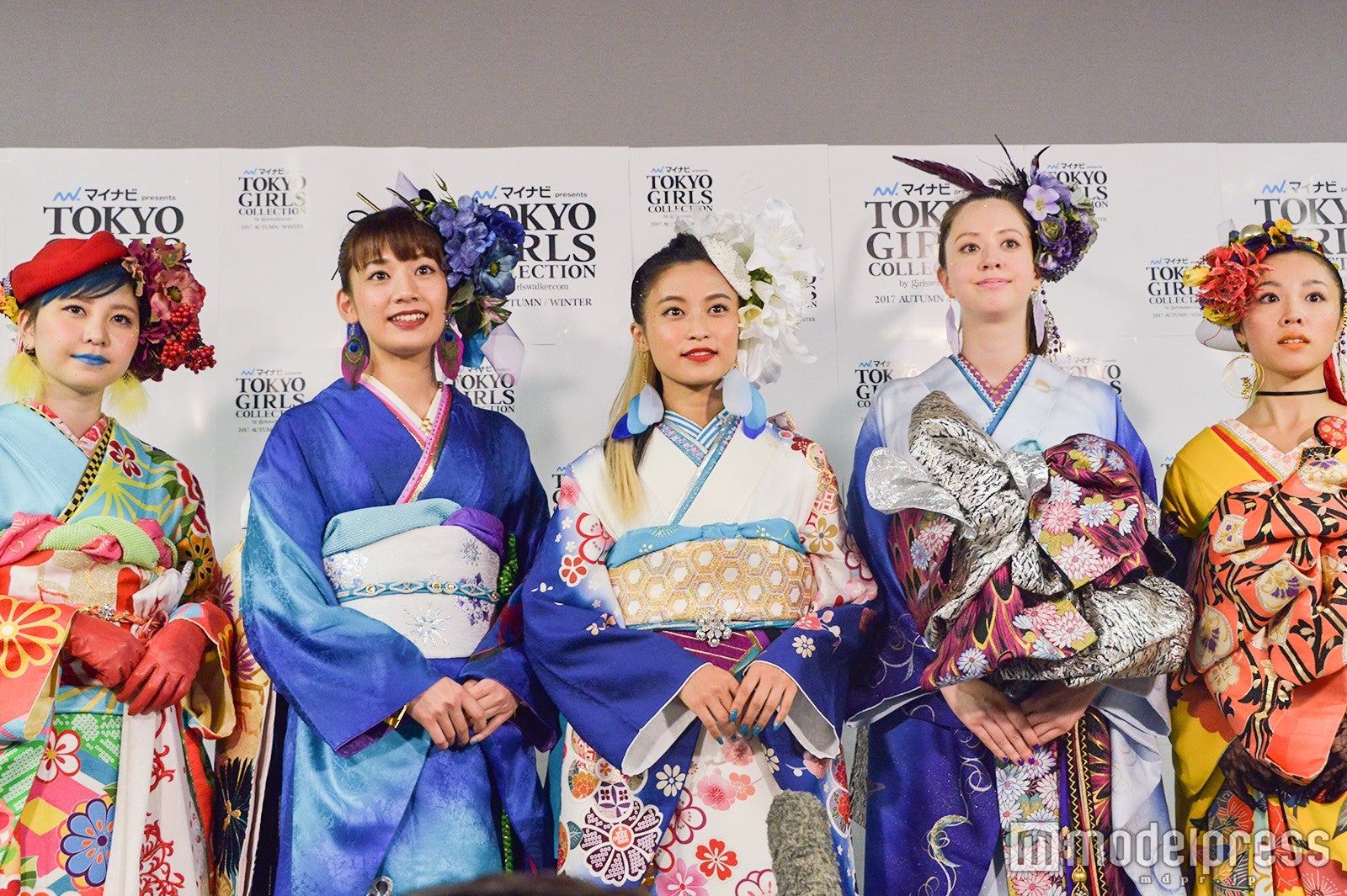 岩田華怜、伊藤美希、小島瑠璃子、春香クリスティーン、石田安奈（C）モデルプレス