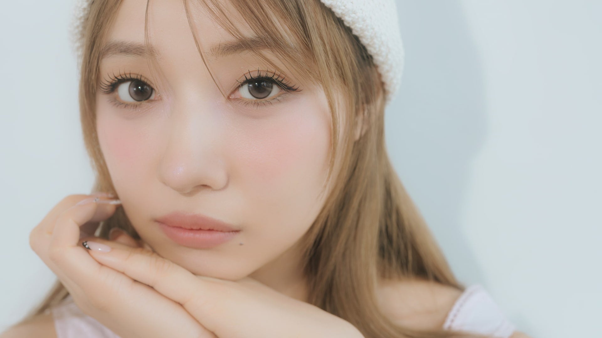 ワントーンで抜け感とほの甘さをGET♡ 甘ギャルみな【Neoミュートメイク】講座