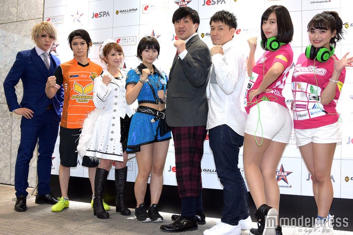 (左から)歌広場淳、喜矢武豊、矢口真里、新井愛瞳、平井善之、マンゴー北川、倉持由香、片岡沙耶 (C)モデルプレス