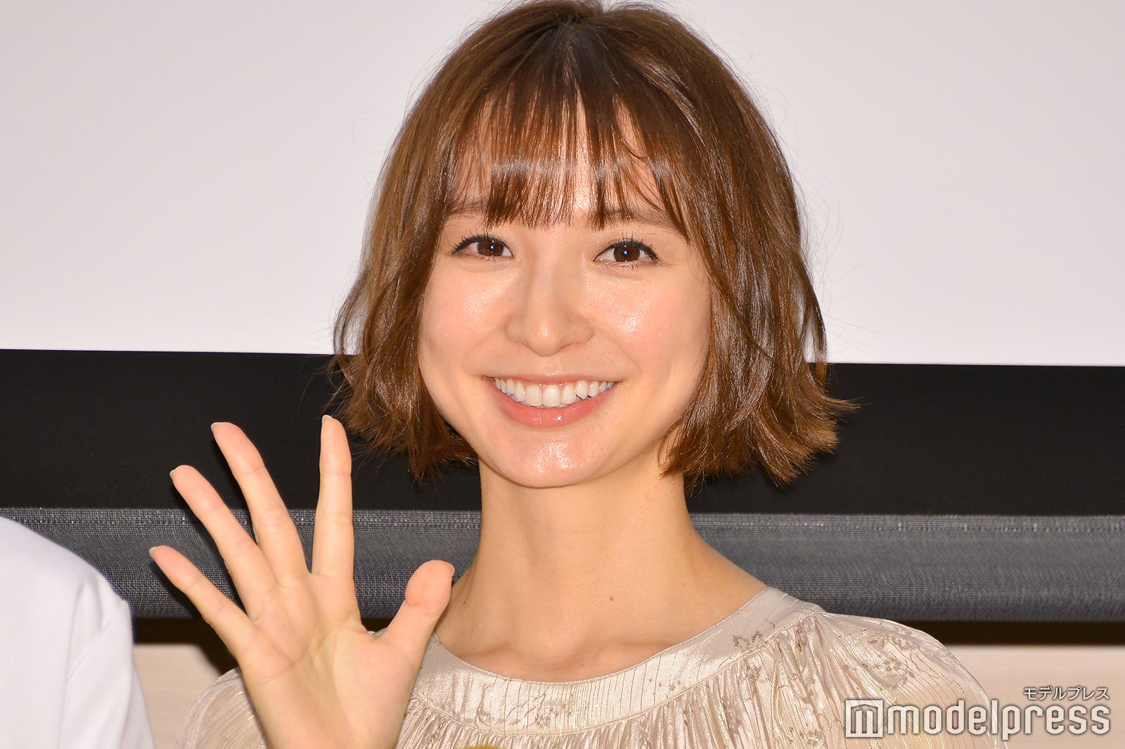 篠田麻里子 ばっさりショートに反響 最強に可愛い やっぱりショートが似合う モデルプレス