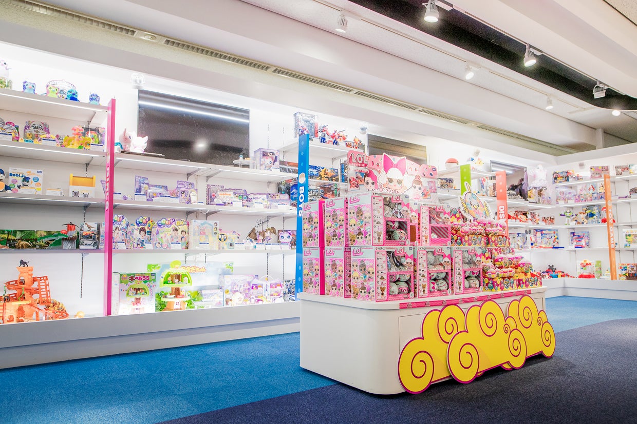 タカラトミーへ （写真提供：MBS）