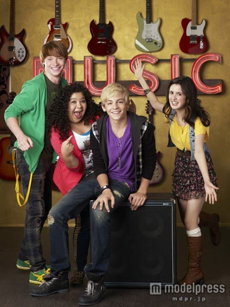 「オースティン&アリー」/(c)Disney