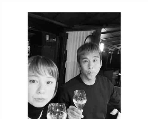 田中美保&稲本潤一夫妻、結婚10周年記念日にデート報告 2ショット公開で「素敵な夫婦」の声