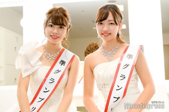 大間知莉奈さん、五十嵐瑞姫さん(C)モデルプレス