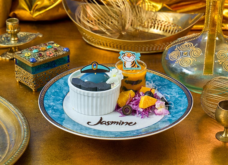 ＜ジャスミン＞ドリアプレート税込2,090円（C）Disney