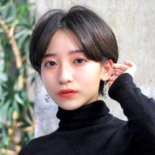 多い 太い くせ毛 髪悩みを活かしたショートヘア15選 大人に似合う髪型は モデルプレス 多い 太い くせ毛 髪悩みを活かしたショートヘア15選 大人に似合う髪型は モデルプレス