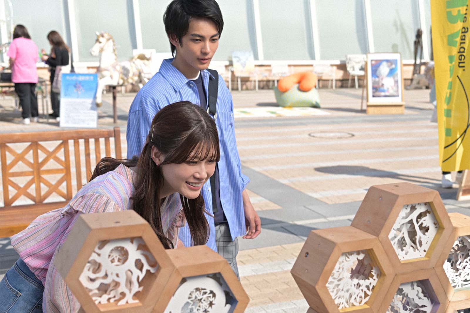 生見愛瑠、神尾楓珠「くるり～誰が私と恋をした？～」第8話より（C）TBS