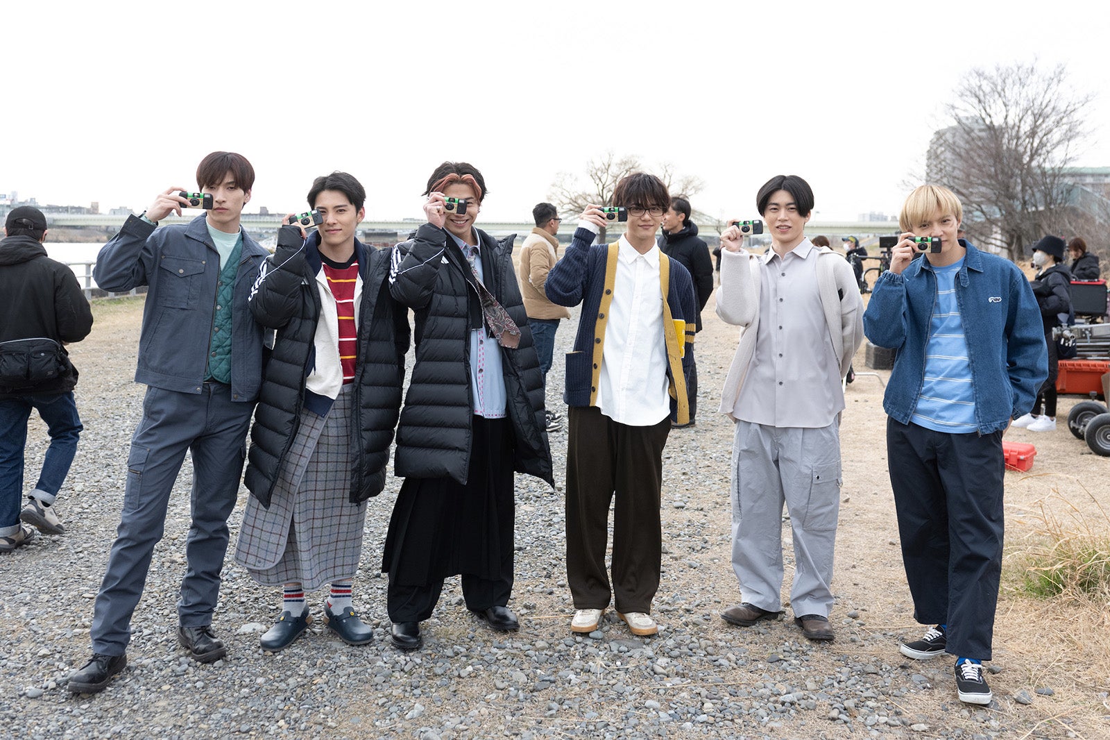 JO1＆FANTASTICS、チームワーク発揮の撮影裏側 映画「逃走中 THE MOVIE」新規場面＆メイキングカット解禁＜現場レポート＞ -  モデルプレス