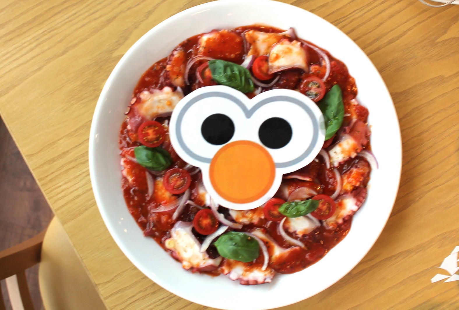 エルモのマリネ／TM and（C）2016 Sesame Workshop．All Rights Reserved．