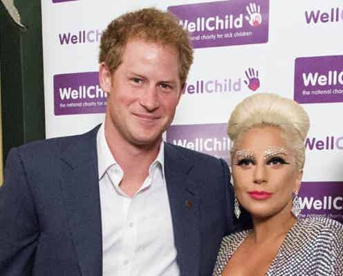 英ヘンリー王子がレディー・ガガとの対面でチェックしたのは?