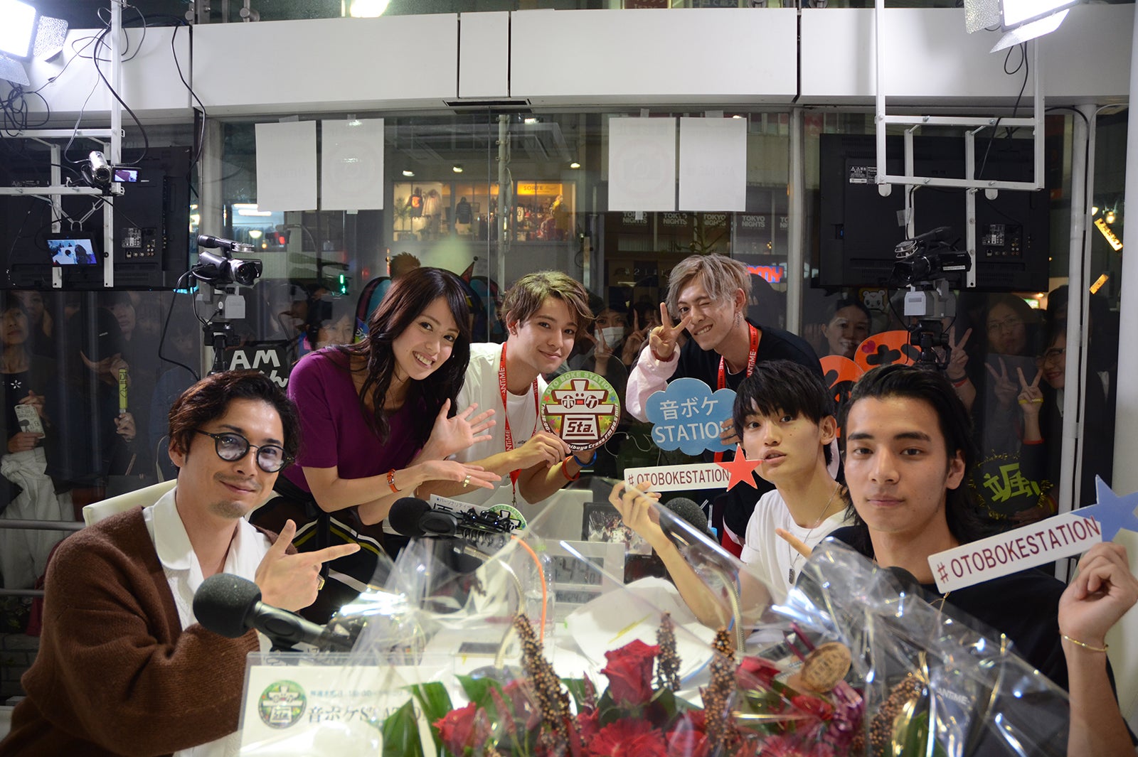 ANTIMEの登場に渋谷がパニック　デビュー後初の公の場へ