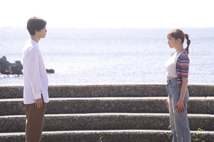 萩原利久、吉川愛「真夏のシンデレラ」より(C)フジテレビ