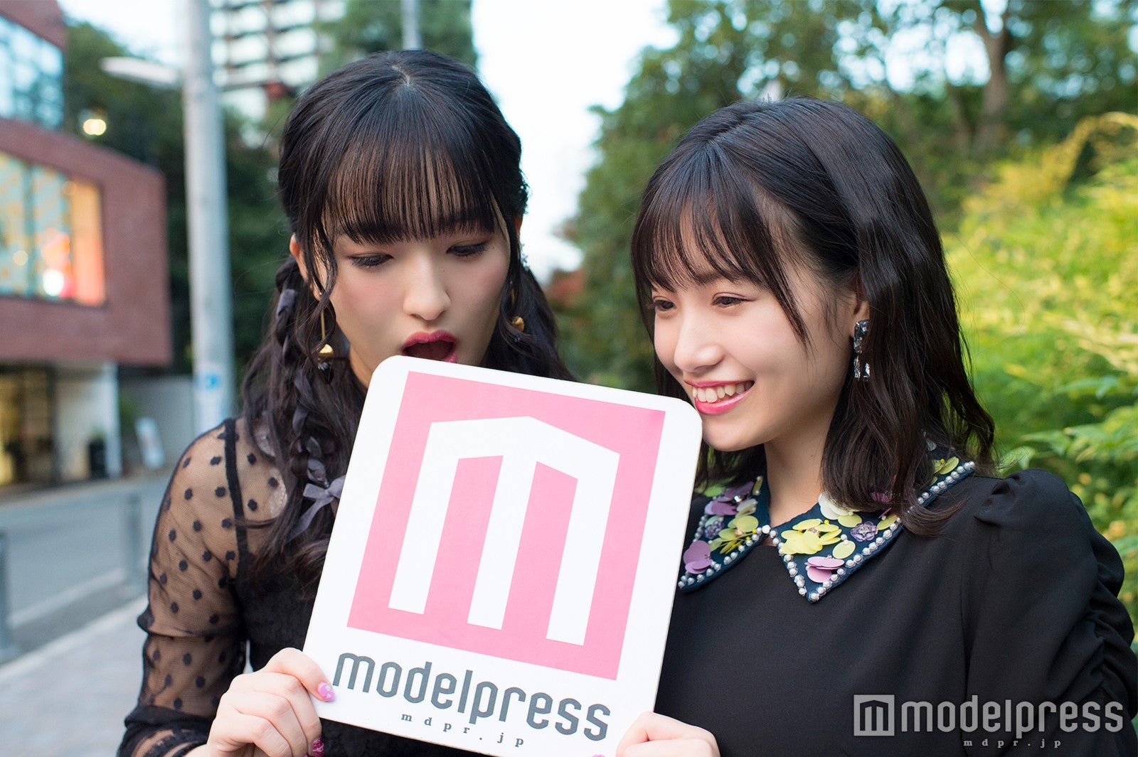 ガブッ （C）モデルプレス